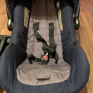 EDDIE BAUER INFANT CARSEAT